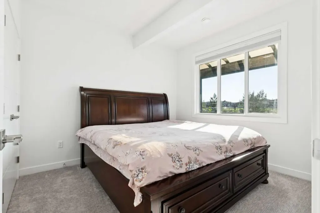 51 Midgrove Drive SW Airdrie AB T4B 5K7