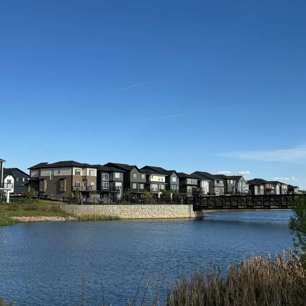 51 Midgrove Drive SW Airdrie AB T4B 5K7