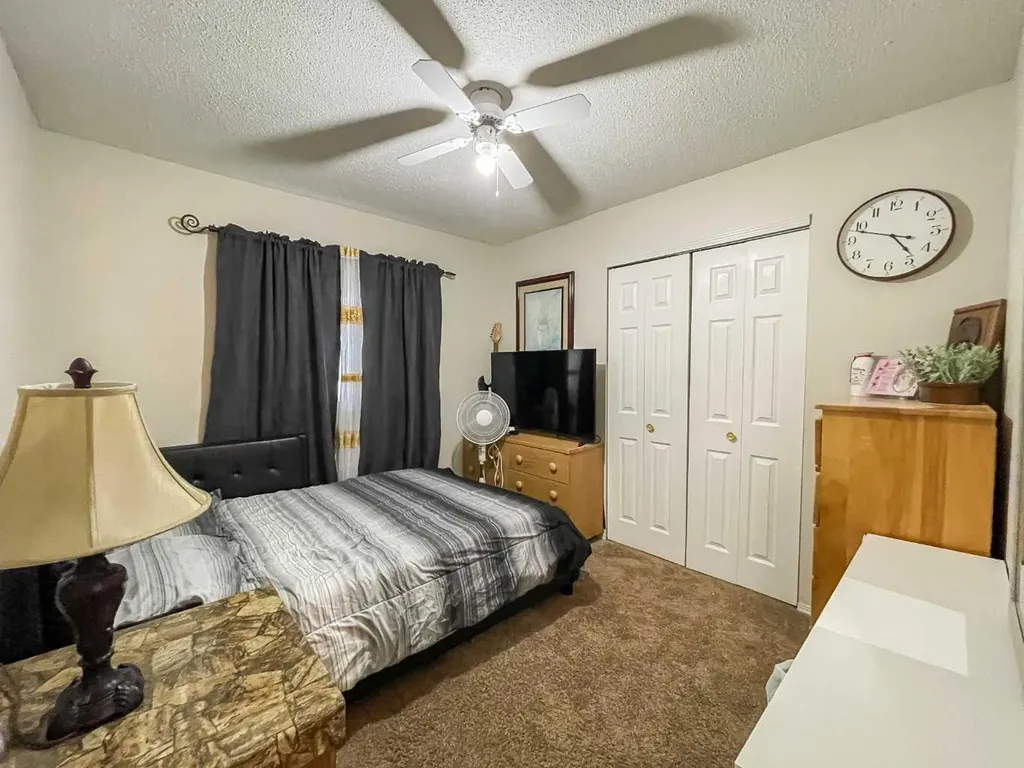 26 Moberly Crescent Fort Mcmurray AB T9H 1G9