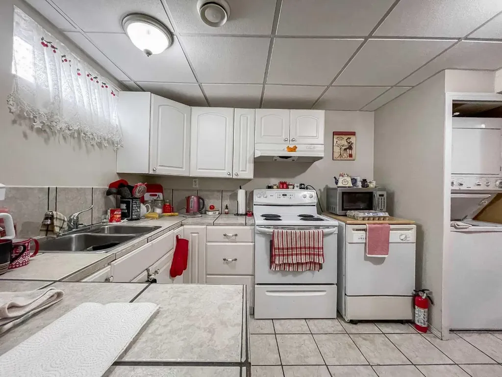 26 Moberly Crescent Fort Mcmurray AB T9H 1G9