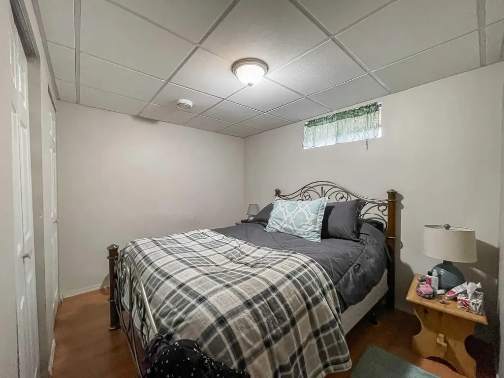 26 Moberly Crescent Fort Mcmurray AB T9H 1G9