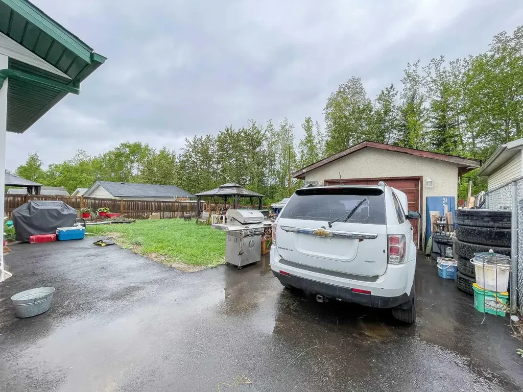 26 Moberly Crescent Fort Mcmurray AB T9H 1G9
