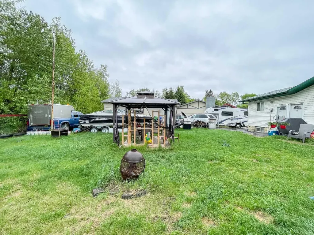 26 Moberly Crescent Fort Mcmurray AB T9H 1G9