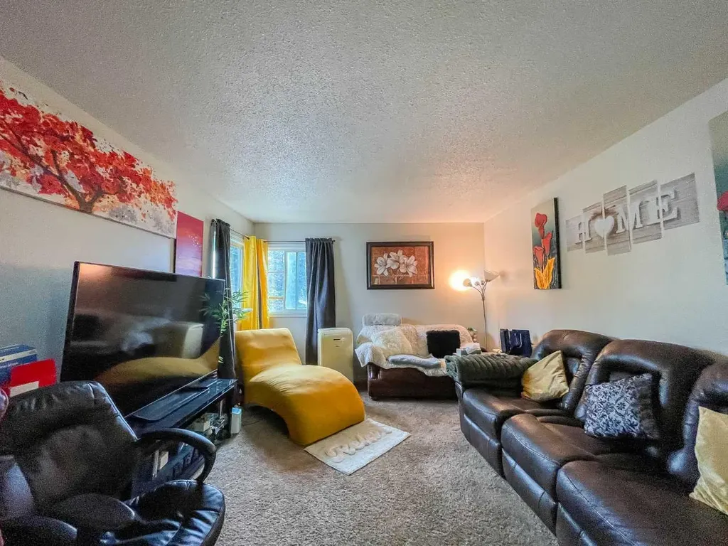 26 Moberly Crescent Fort Mcmurray AB T9H 1G9