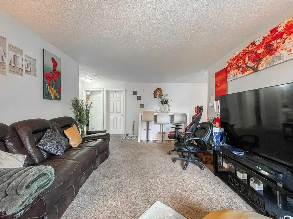 26 Moberly Crescent Fort Mcmurray AB T9H 1G9
