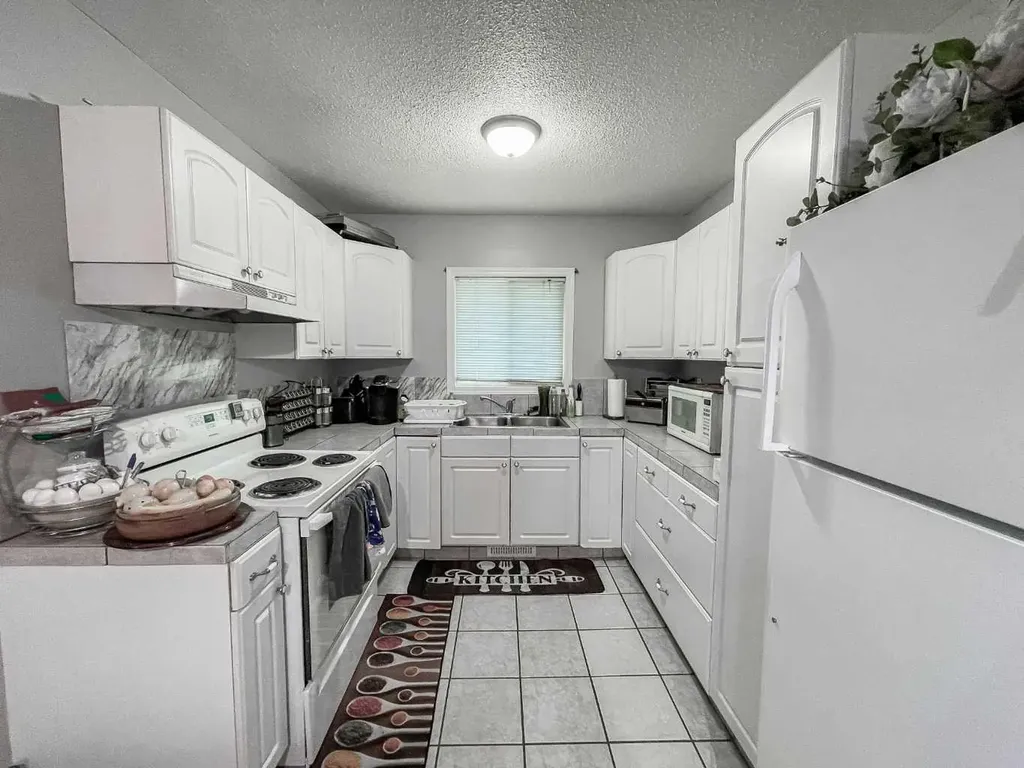26 Moberly Crescent Fort Mcmurray AB T9H 1G9