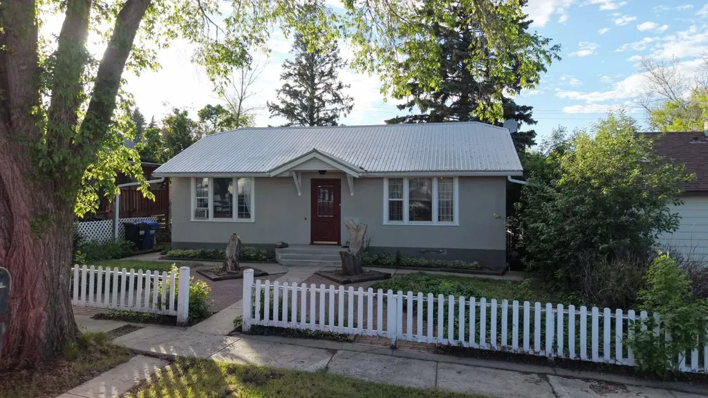 2408 19 Street Nanton AB T0L1R0