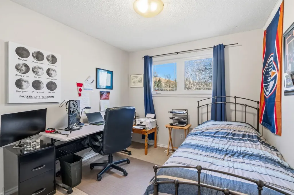 33 Carolina Drive Cochrane AB T4C1C4