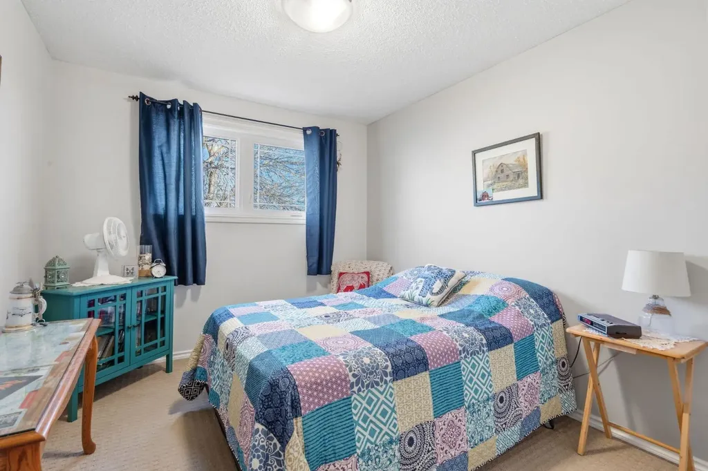 33 Carolina Drive Cochrane AB T4C1C4