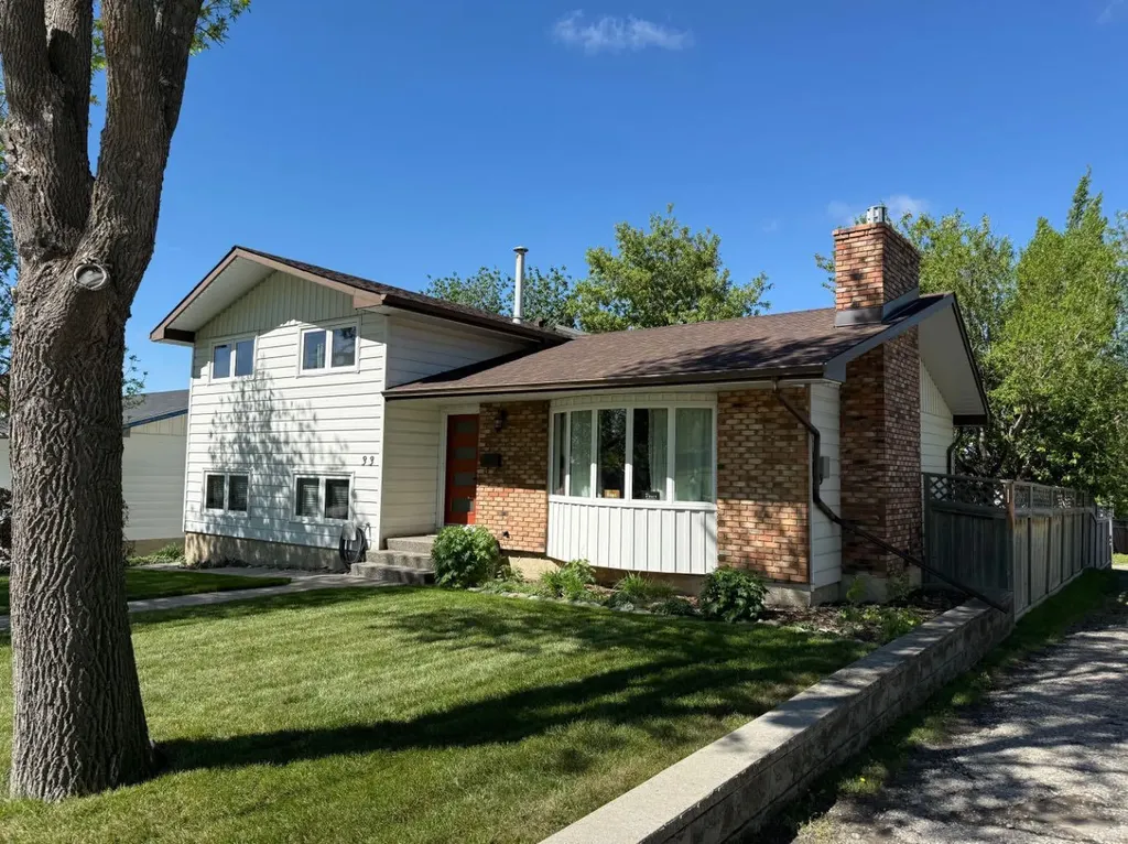 33 Carolina Drive Cochrane AB T4C1C4