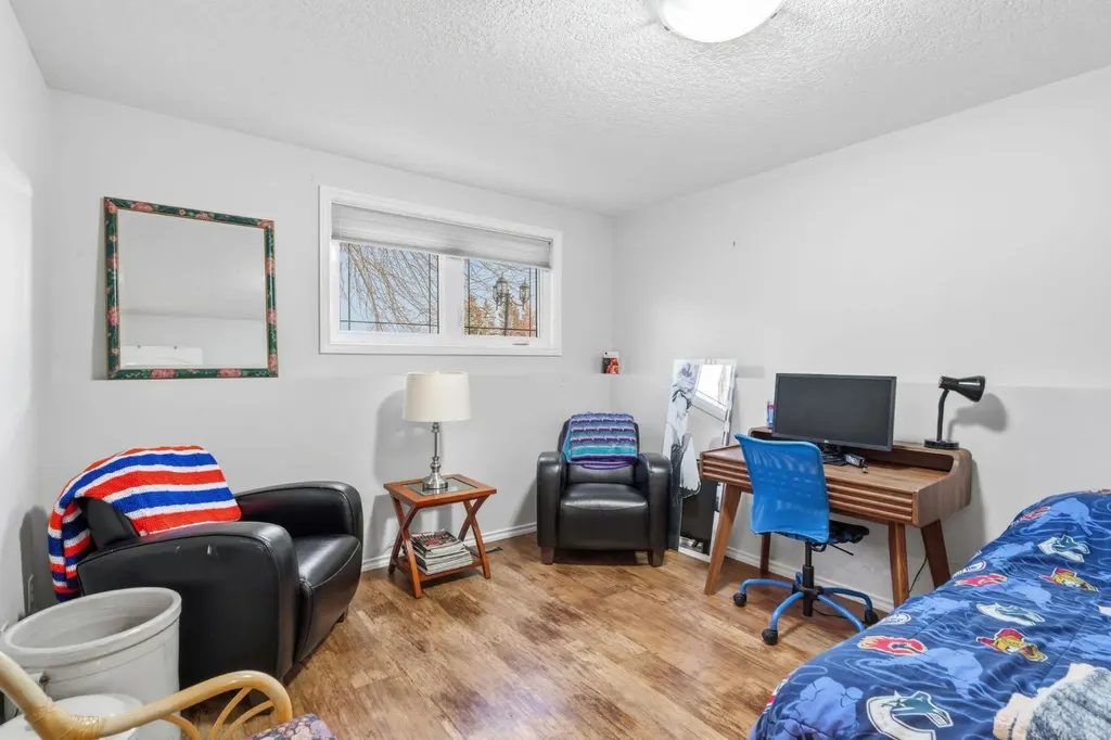 33 Carolina Drive Cochrane AB T4C1C4