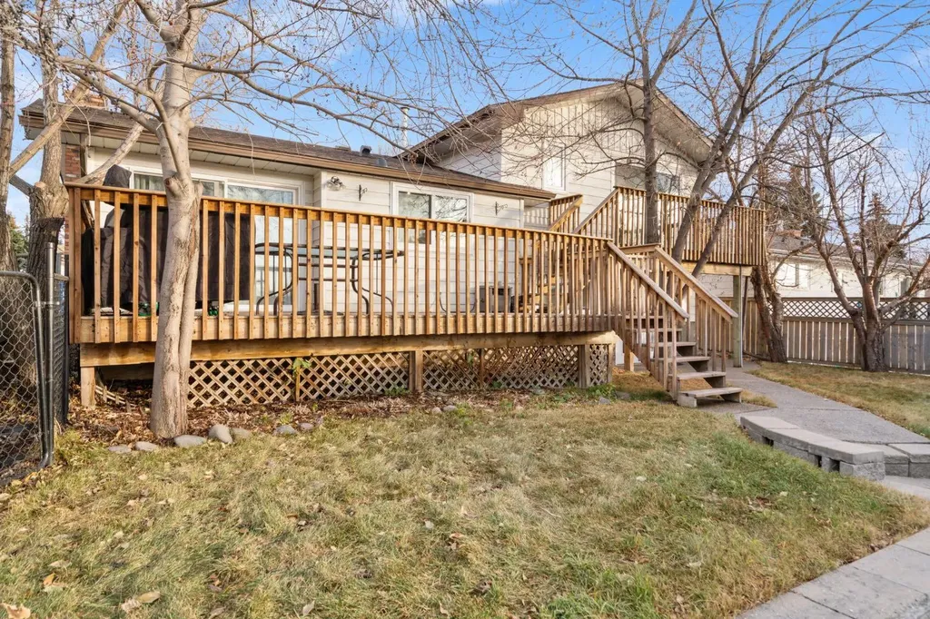 33 Carolina Drive Cochrane AB T4C1C4