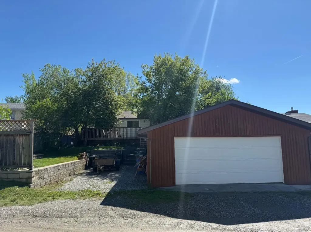 33 Carolina Drive Cochrane AB T4C1C4