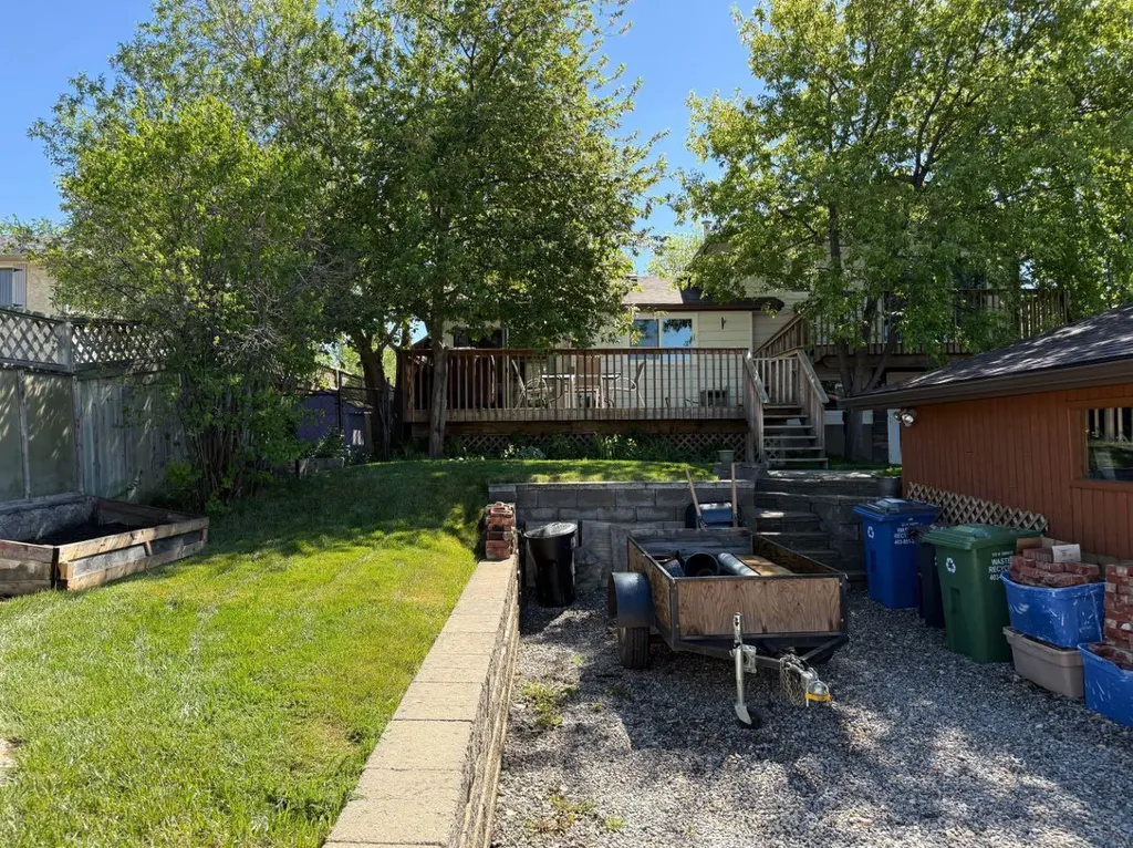 33 Carolina Drive Cochrane AB T4C1C4