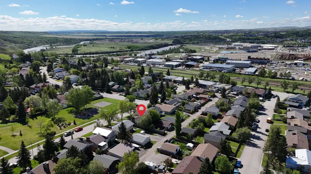 33 Carolina Drive Cochrane AB T4C1C4