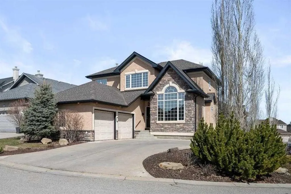 32 Evercreek Bluffs Crescent SW Calgary AB T2Y 4P3