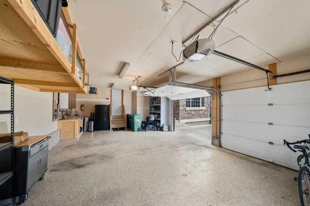 32 Evercreek Bluffs Crescent SW Calgary AB T2Y 4P3