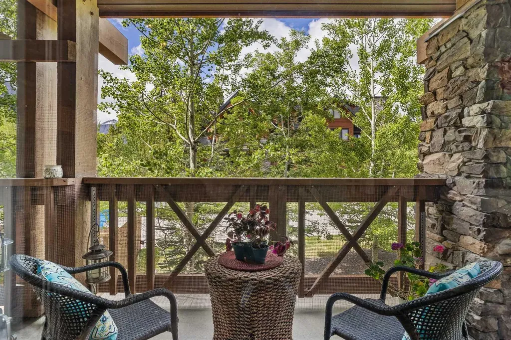 106 Stewart Creek Landing Canmore AB T1W 0G6