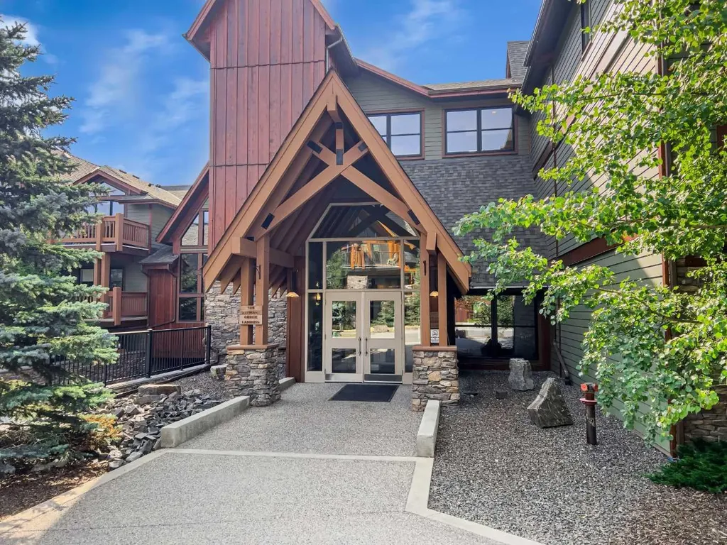 106 Stewart Creek Landing Canmore AB T1W 0G6