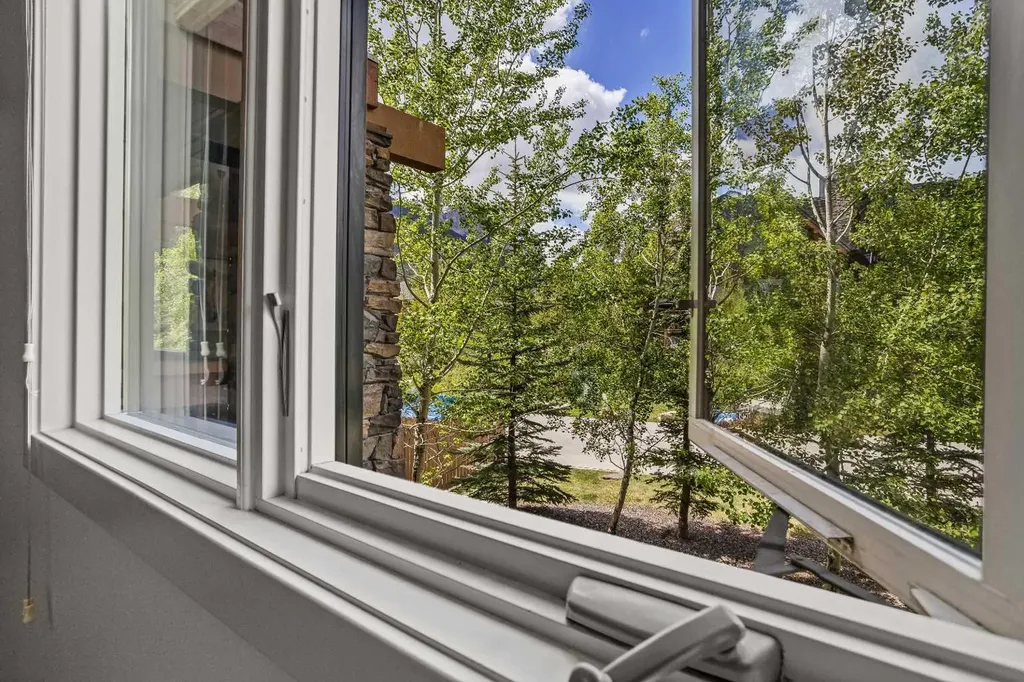 106 Stewart Creek Landing Canmore AB T1W 0G6