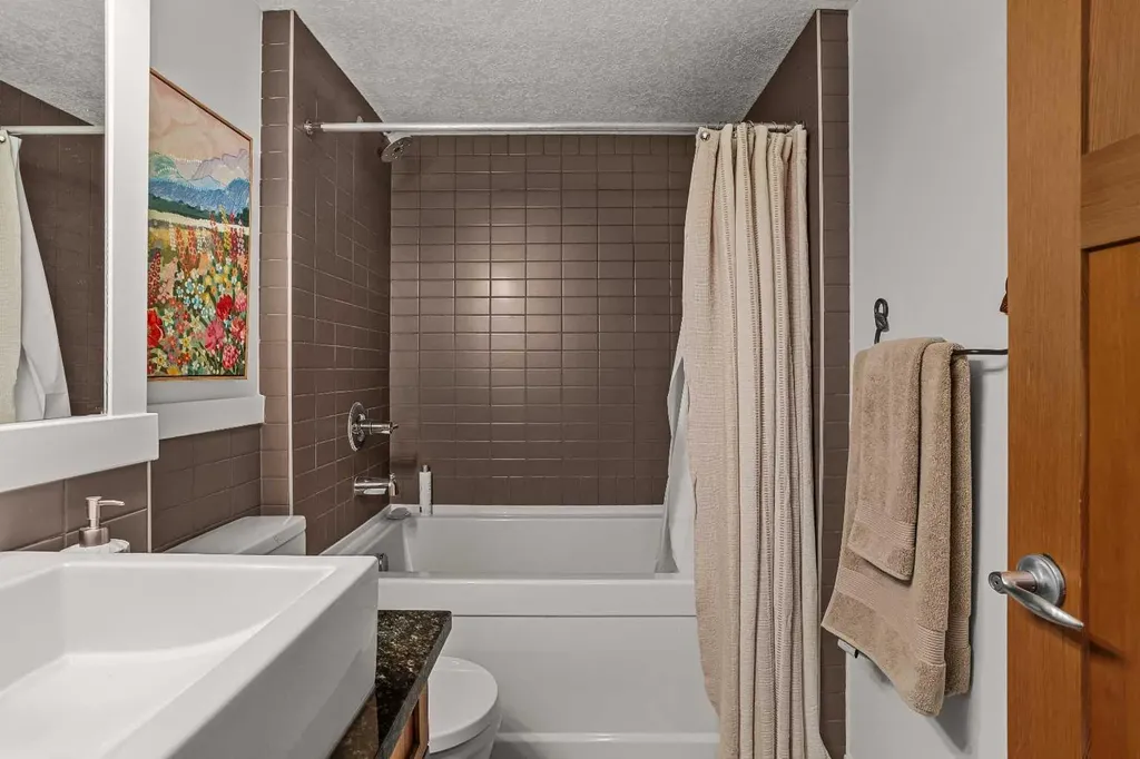 106 Stewart Creek Landing Canmore AB T1W 0G6