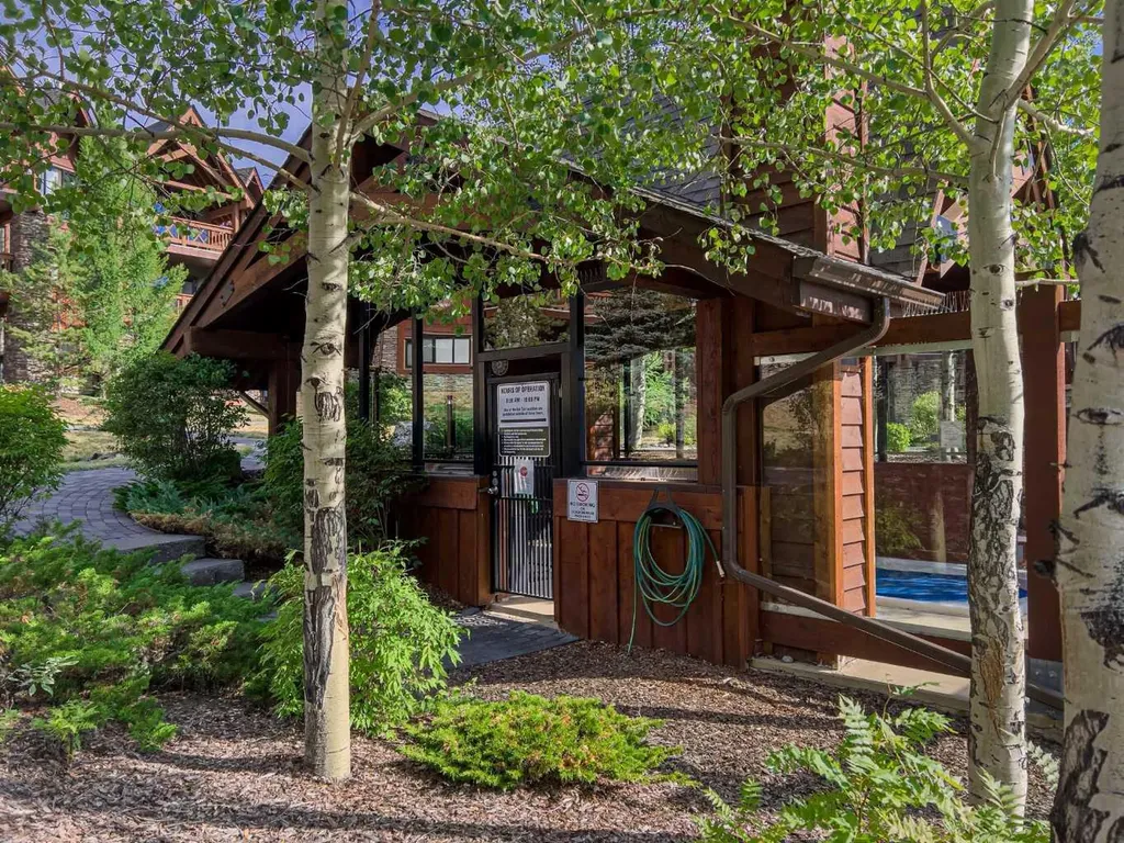 106 Stewart Creek Landing Canmore AB T1W 0G6