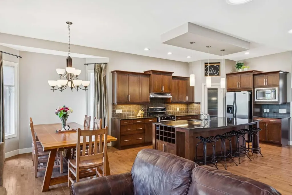 1924 Riverside Drive NW High River AB T1V 0A3
