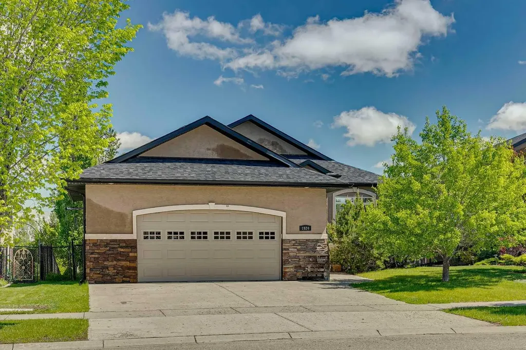 1924 Riverside Drive NW High River AB T1V 0A3