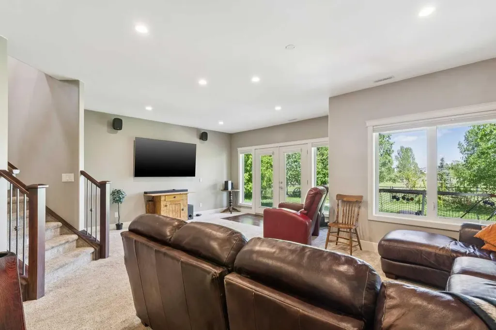 1924 Riverside Drive NW High River AB T1V 0A3