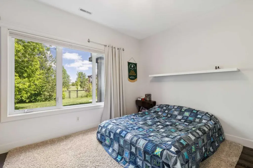 1924 Riverside Drive NW High River AB T1V 0A3