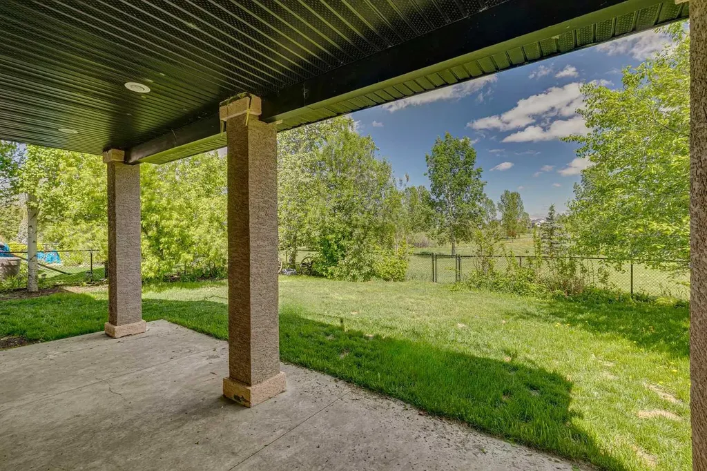 1924 Riverside Drive NW High River AB T1V 0A3