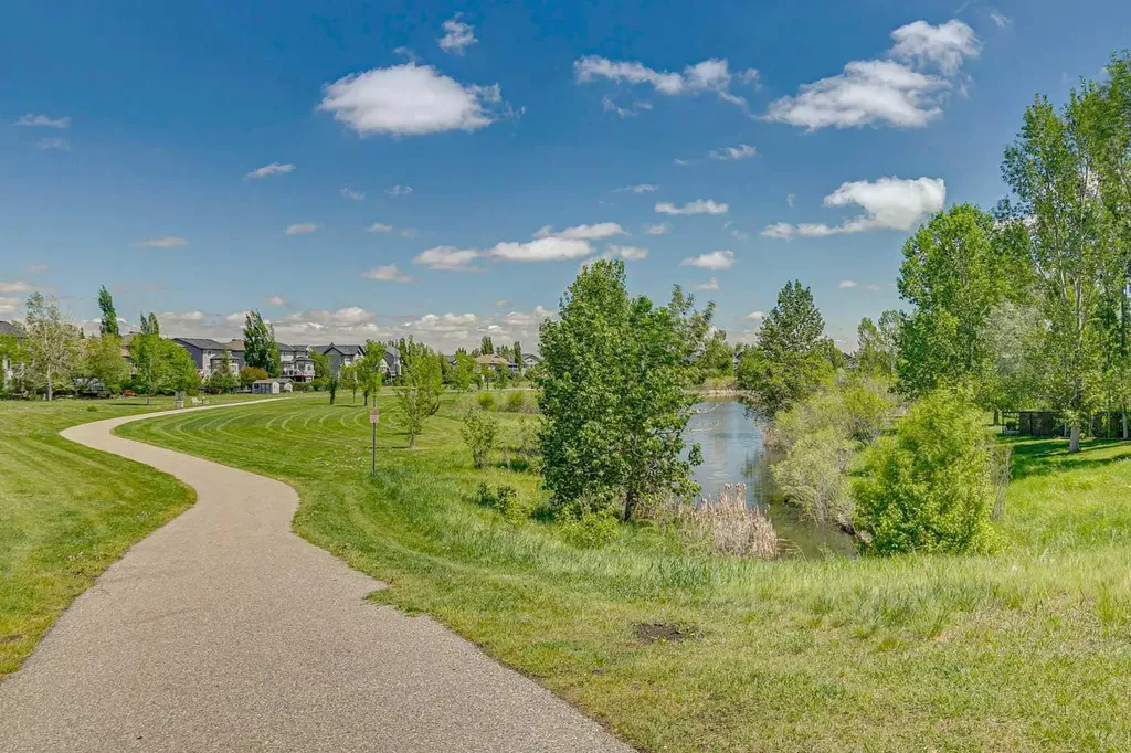 1924 Riverside Drive NW High River AB T1V 0A3