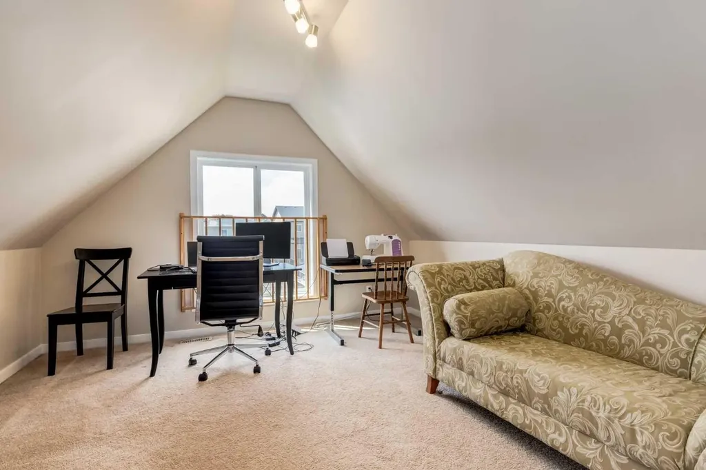 2567 Reunion Square NW Airdrie AB T4B 0M4