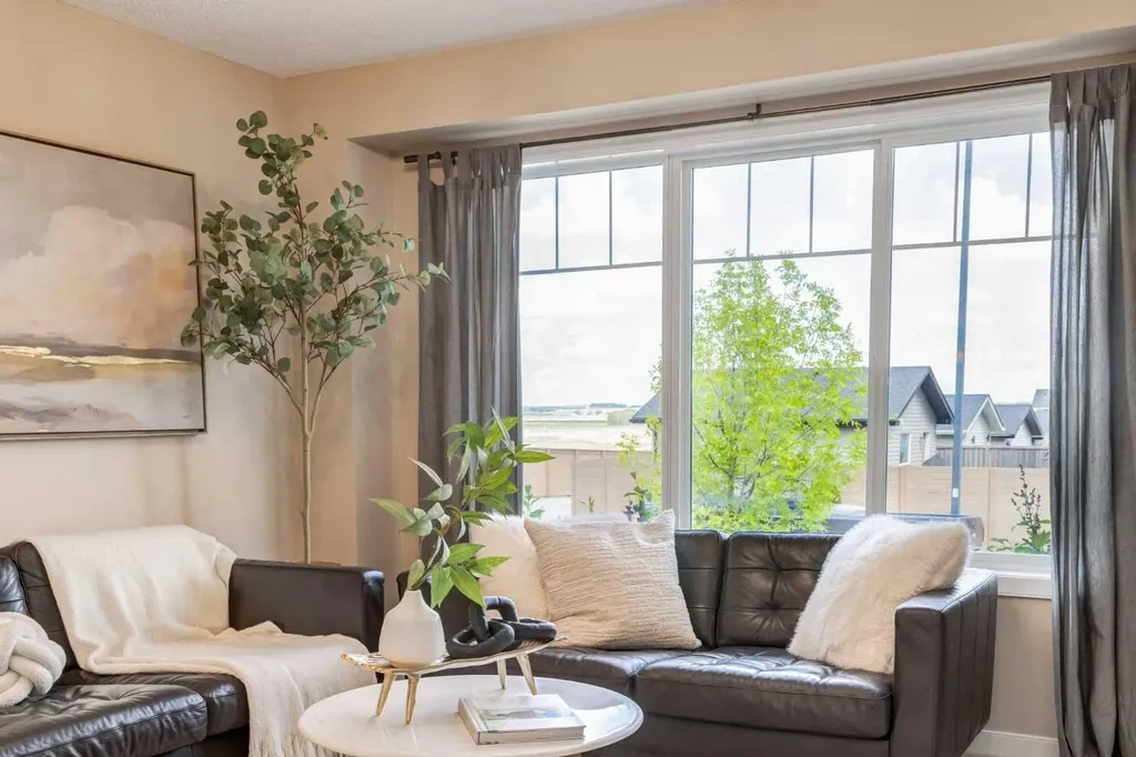 2567 Reunion Square NW Airdrie AB T4B 0M4