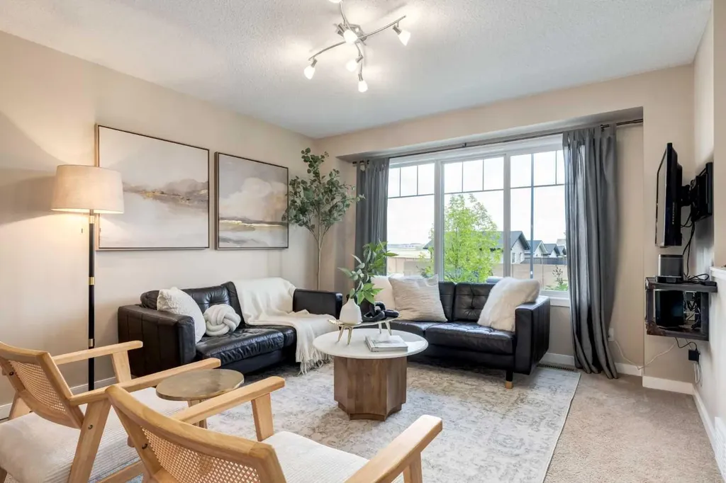2567 Reunion Square NW Airdrie AB T4B 0M4