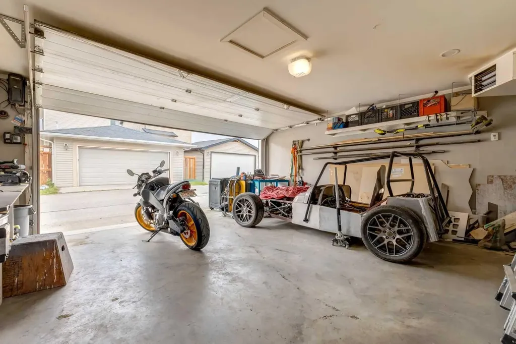 2567 Reunion Square NW Airdrie AB T4B 0M4