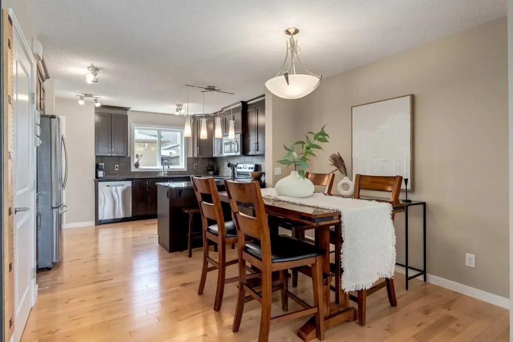 2567 Reunion Square NW Airdrie AB T4B 0M4