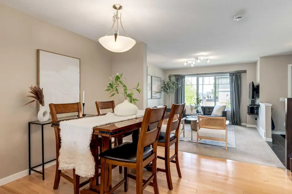 2567 Reunion Square NW Airdrie AB T4B 0M4