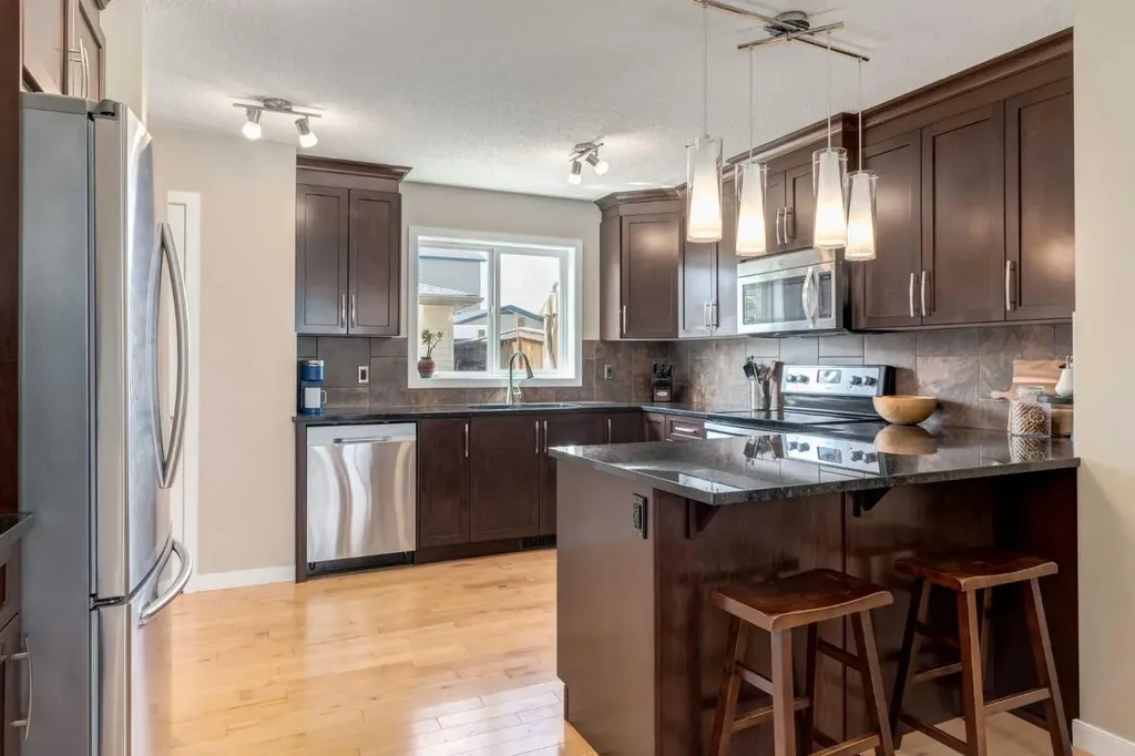 2567 Reunion Square NW Airdrie AB T4B 0M4