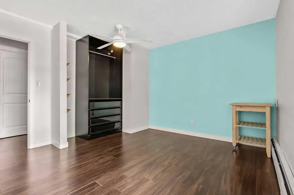 1512 16 Avenue SW Calgary AB T3C 0Z8