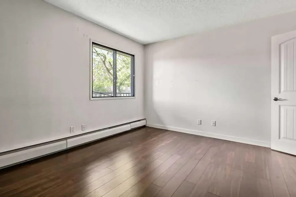 1512 16 Avenue SW Calgary AB T3C 0Z8