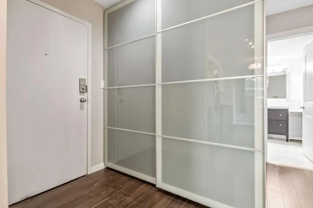 1512 16 Avenue SW Calgary AB T3C 0Z8
