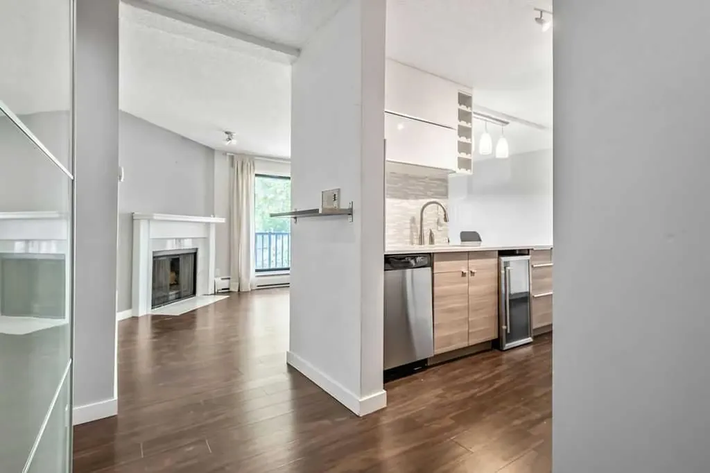 1512 16 Avenue SW Calgary AB T3C 0Z8