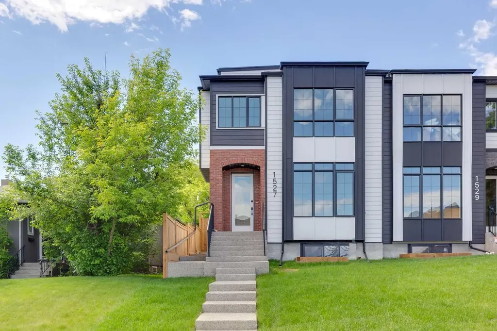 1527 29 Avenue SW Calgary AB T2T 1M4