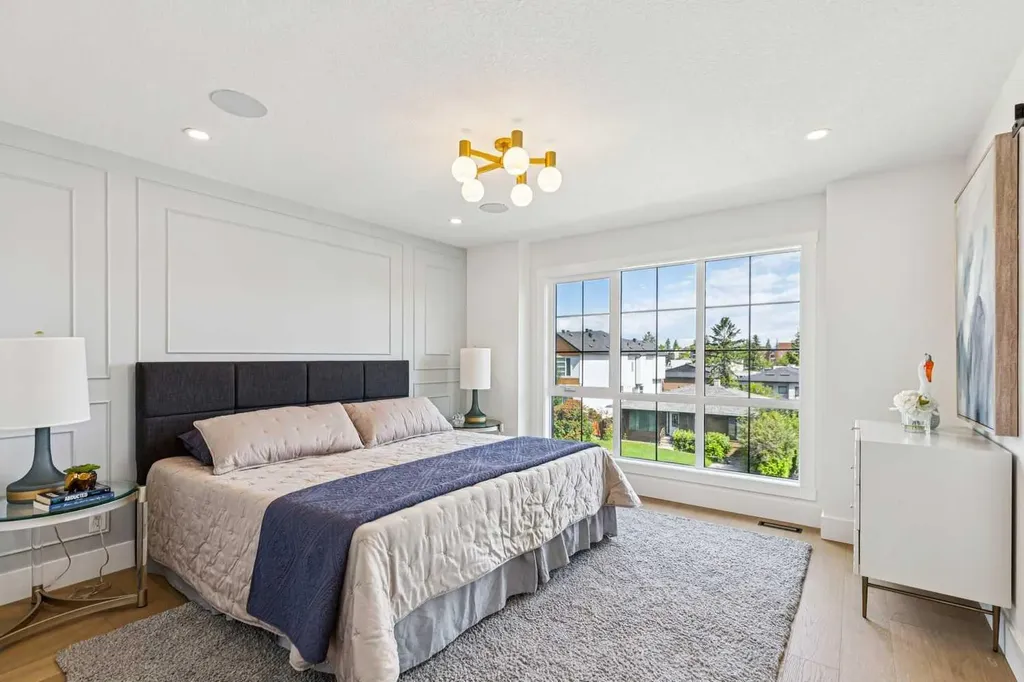 1527 29 Avenue SW Calgary AB T2T 1M4