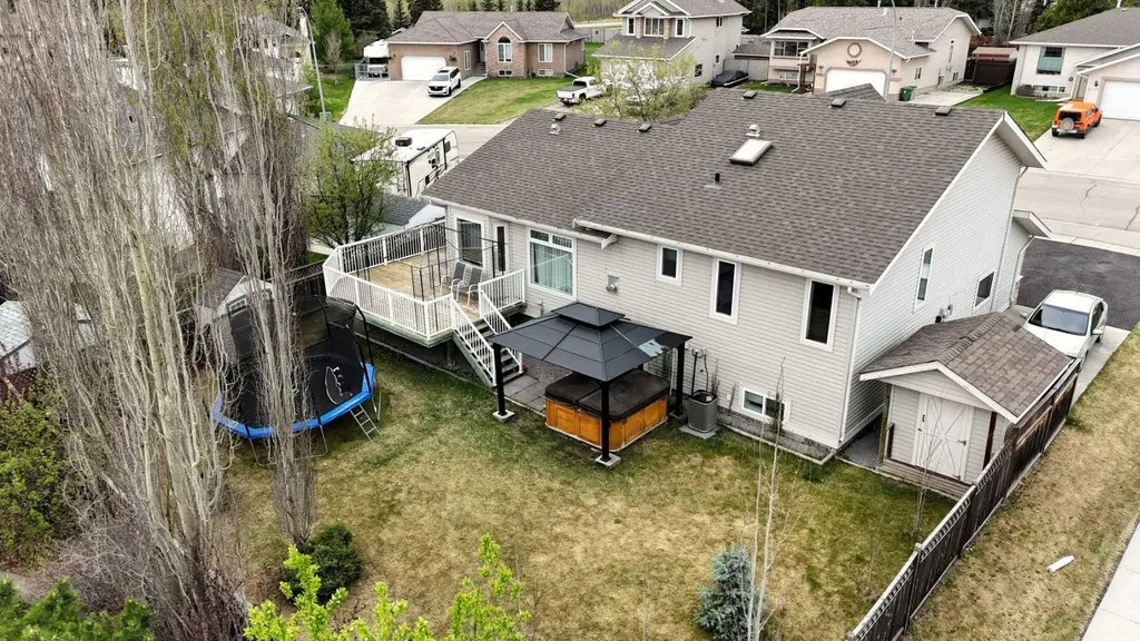 6117 11th Avenue Edson AB T7E 1Y8