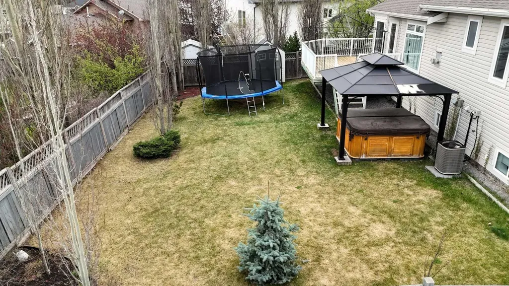 6117 11th Avenue Edson AB T7E 1Y8