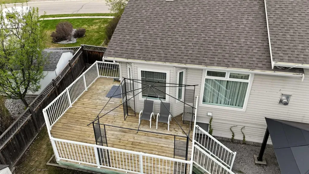 6117 11th Avenue Edson AB T7E 1Y8