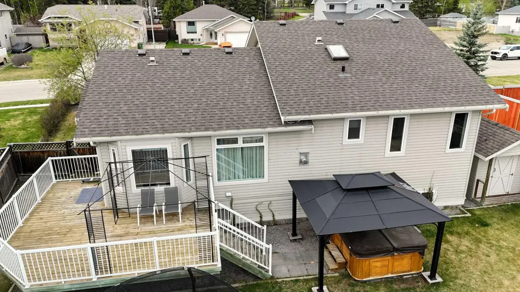 6117 11th Avenue Edson AB T7E 1Y8
