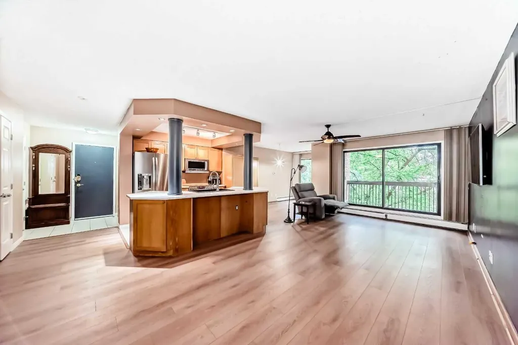659 4 Avenue NE Calgary AB T2E 0J9